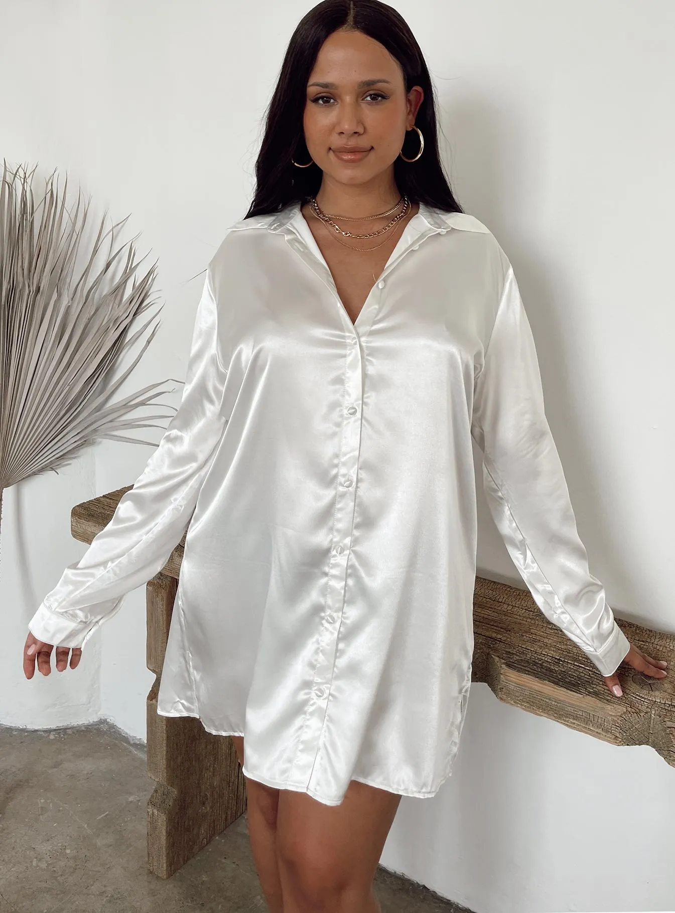 90210 Satin Shirt Mini Dress White Curve