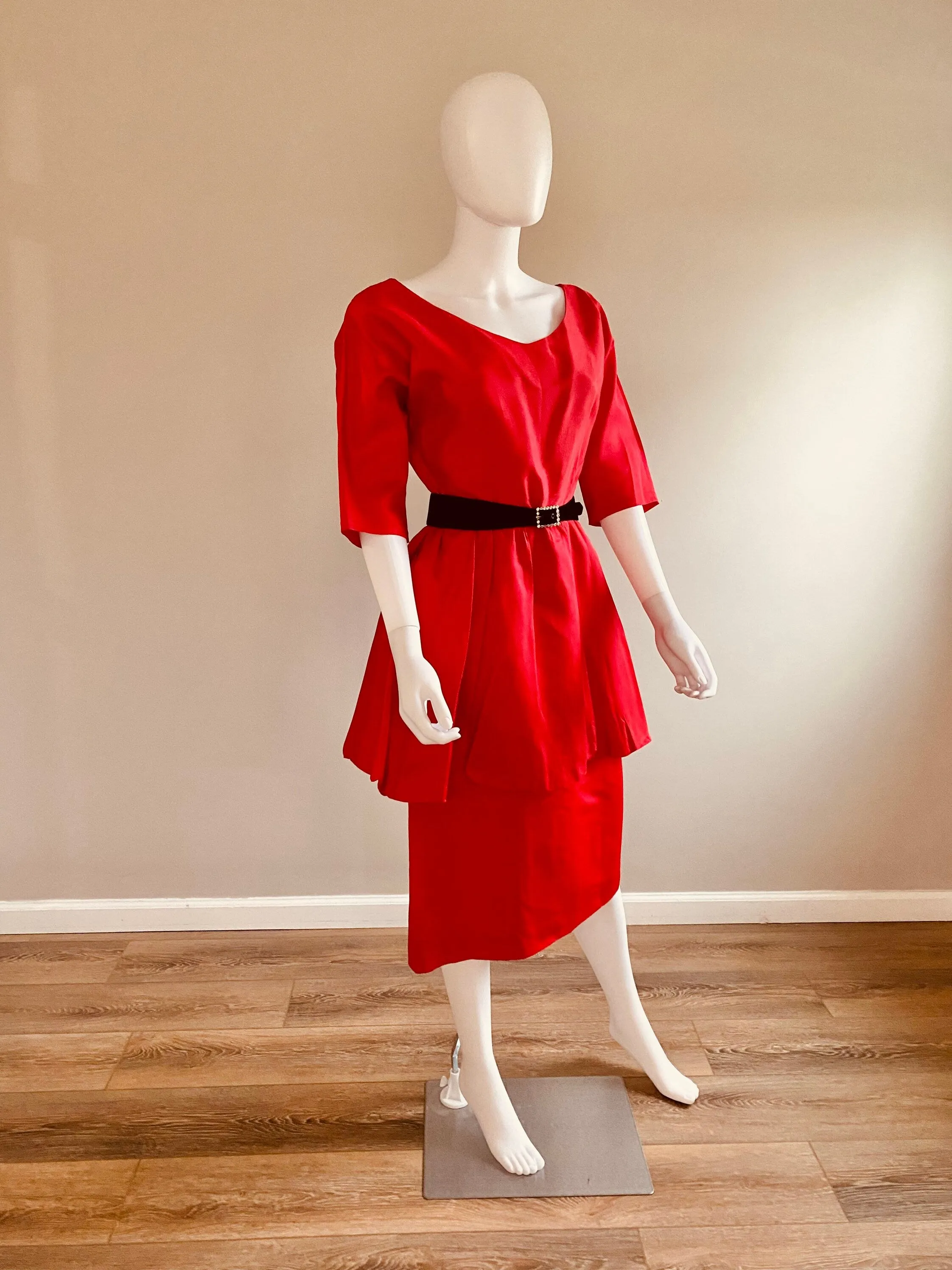 Vintage 1950s Red Wiggle Dress / 50s Holiday Dress / 1950s Party Dress with Peplum / Size M