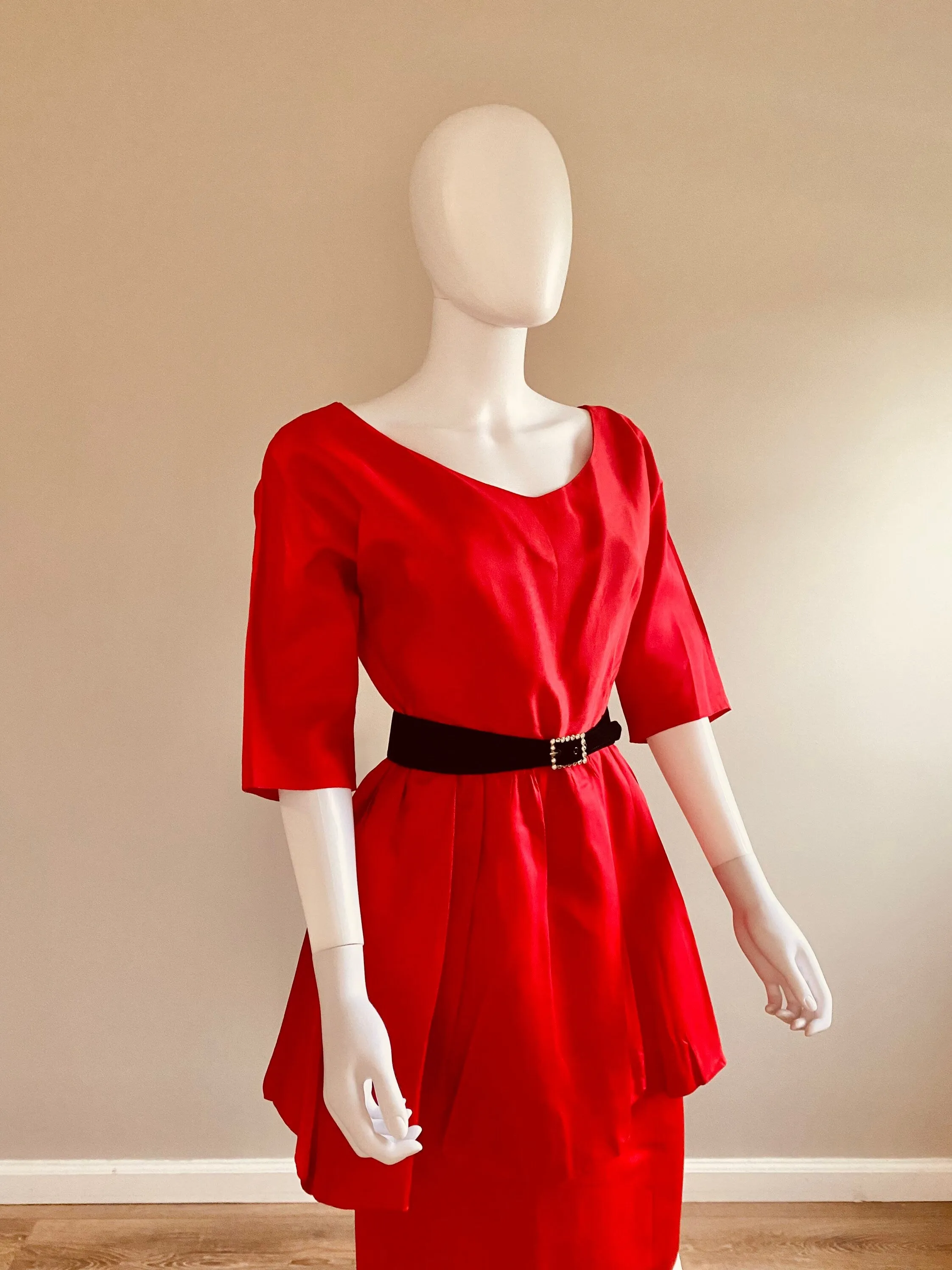 Vintage 1950s Red Wiggle Dress / 50s Holiday Dress / 1950s Party Dress with Peplum / Size M