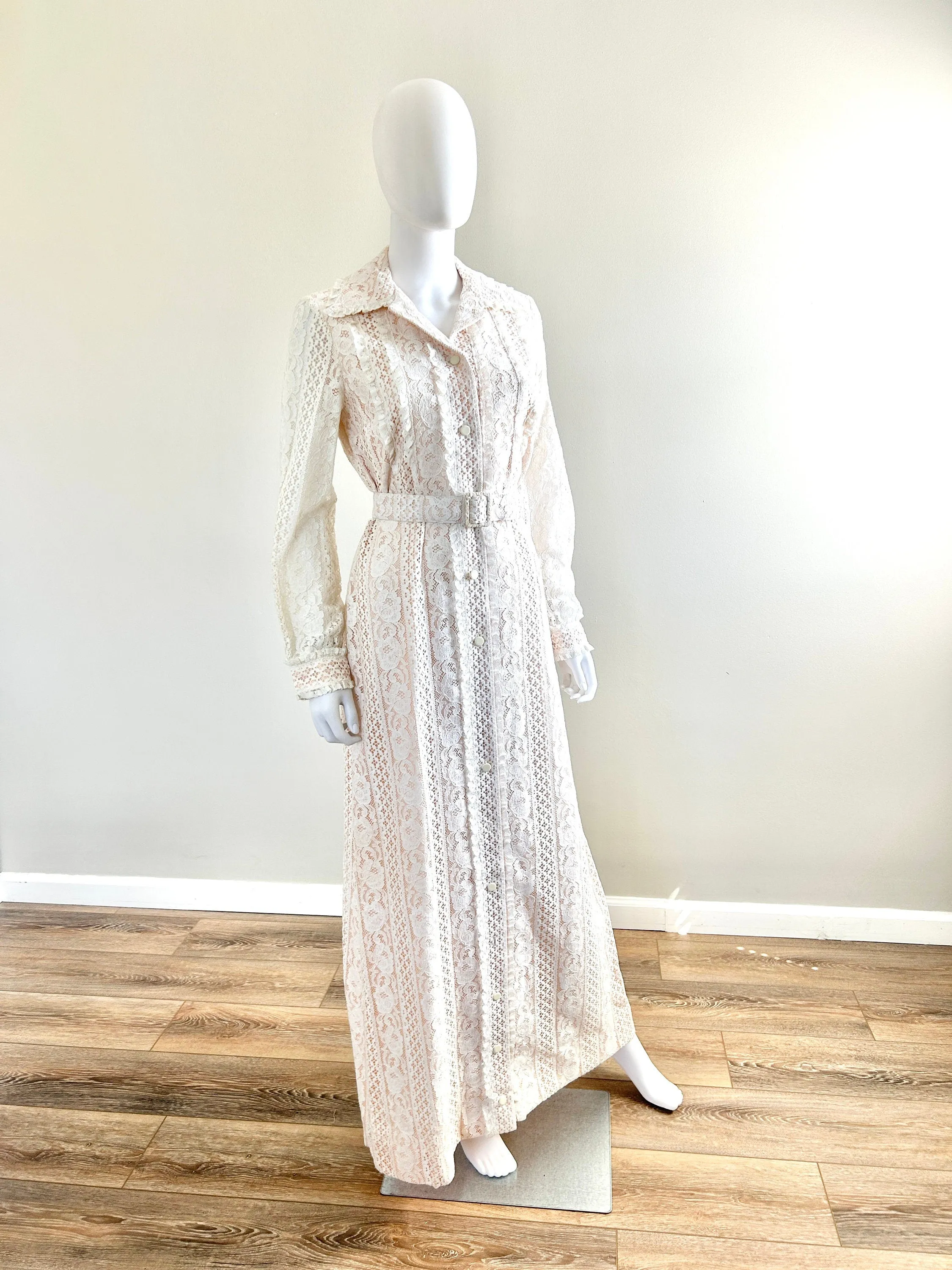 Vintage 1970s White Lace Maxi Dress /70s Retro Party Dress / Size S